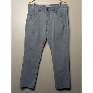 TravisMathew Legacy Featherweight Jeans Mens 38x28 Gray Stretch Golf Denim Pants